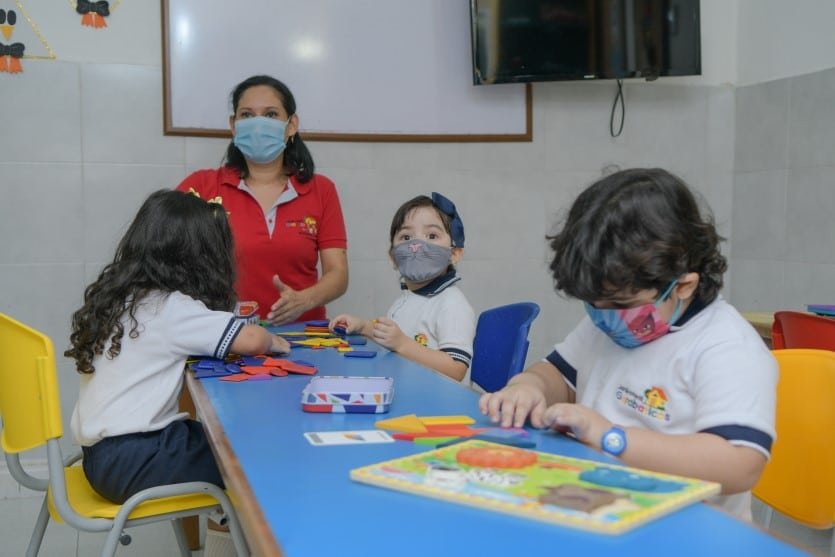 Garabaticos profesora cuidado escolar