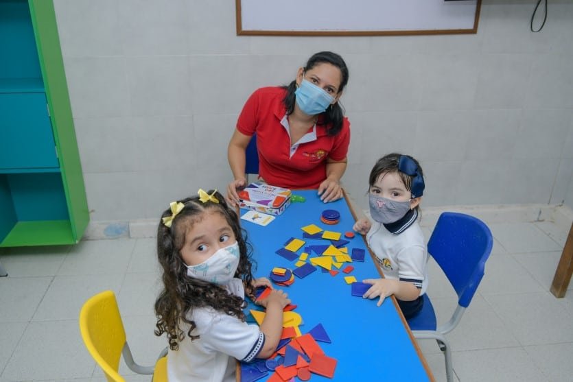 Garabaticos profesora cuidado escolar